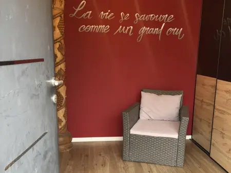 La Maison du Bourg : gîte 12 pers. piscine à Bressolles - Photo 6