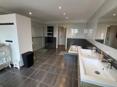 La Maison du Bourg : gîte 12 pers. piscine à Bressolles - Photo 31
