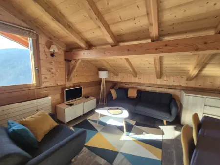 Location appartement à Arâches la Frasse, Duplex spacieux avec terrasse sud et animaux admis