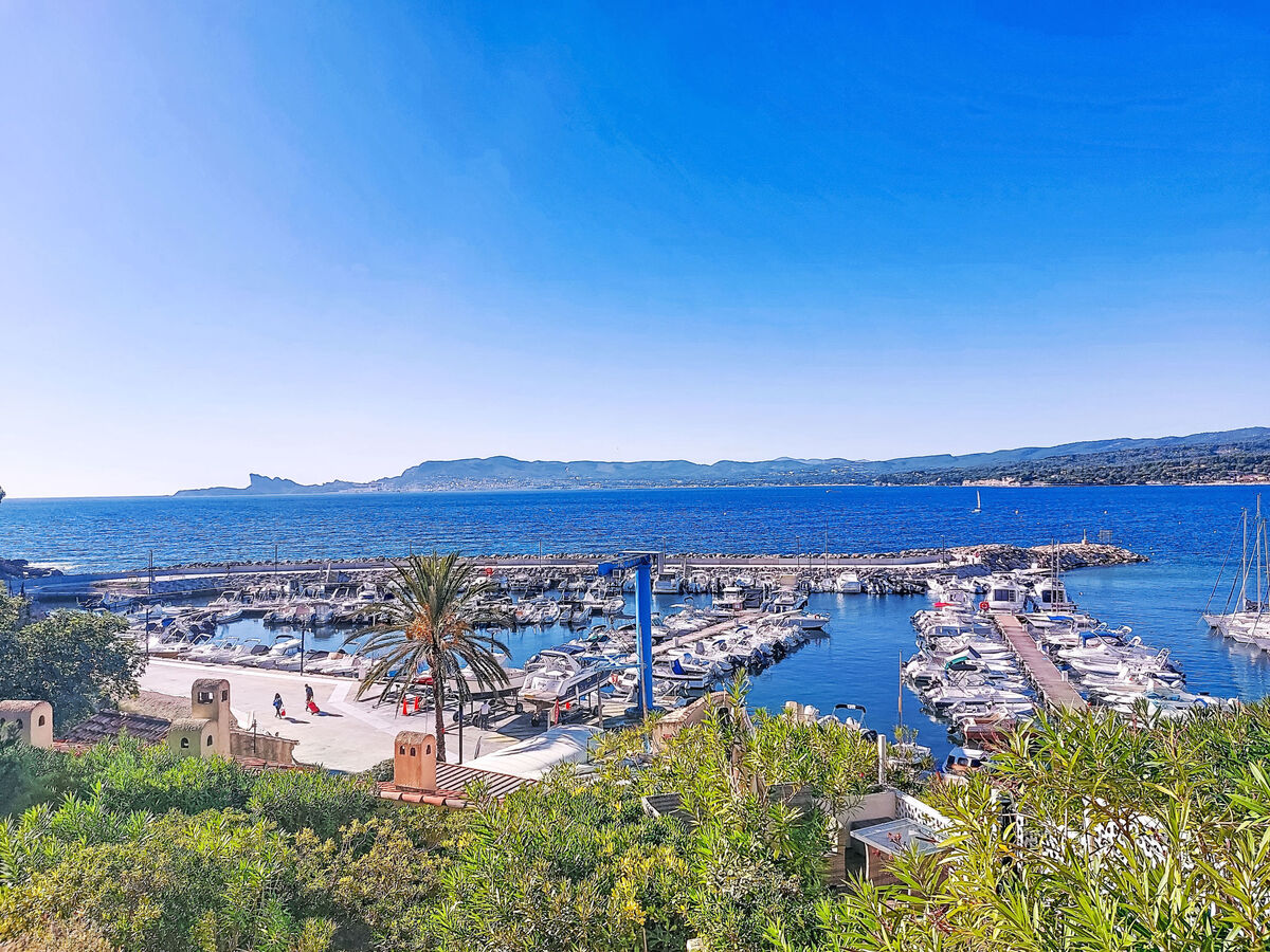 Appartement Château de la Madrague – vue mer et port - Photo 18