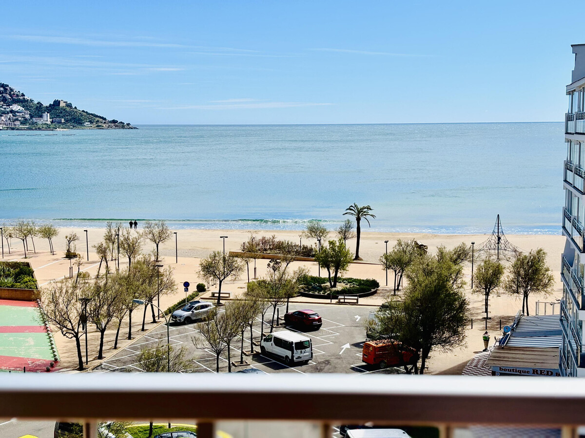 Appartement vintage 110 m² face à la mer à Roses - Photo 1