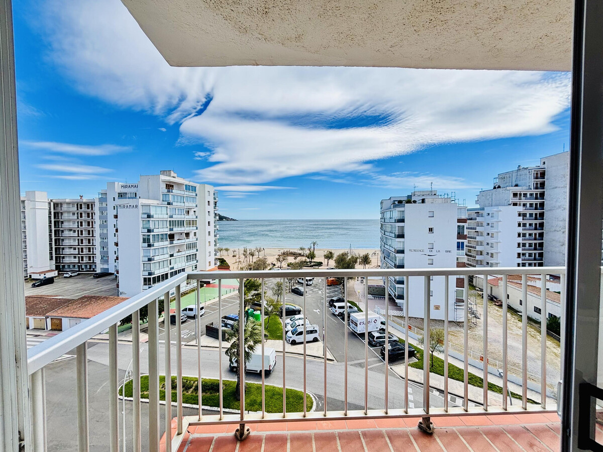 Appartement vintage 110 m² face à la mer à Roses - Photo 2