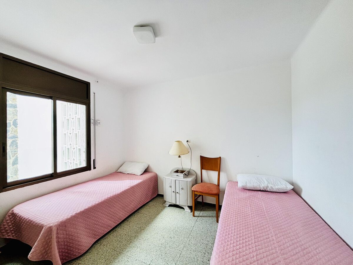 Appartement vintage 110 m² face à la mer à Roses - Photo 7