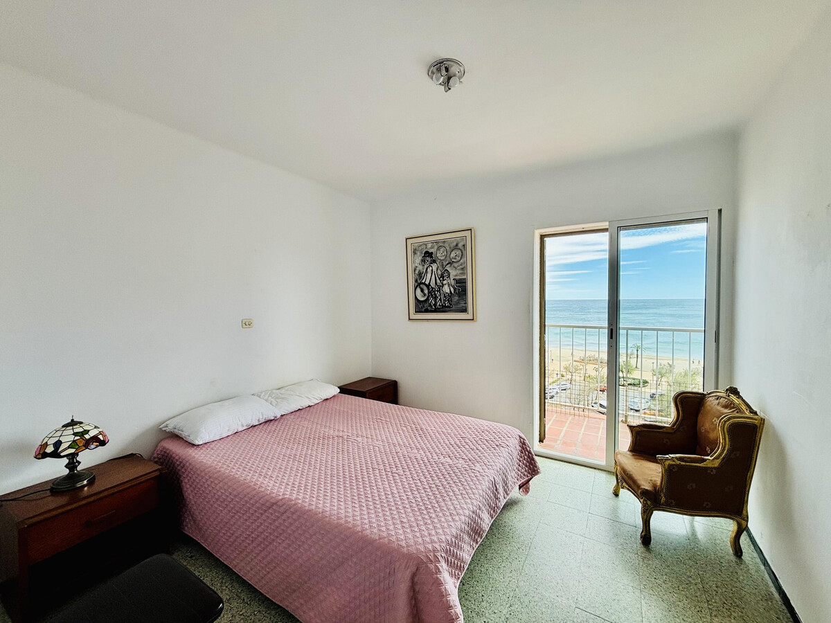 Appartement vintage 110 m² face à la mer à Roses - Photo 9
