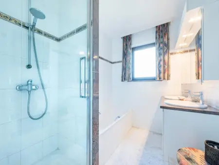 Aubépine premier, Appartement élégant à proximité de la mer - Photo 9