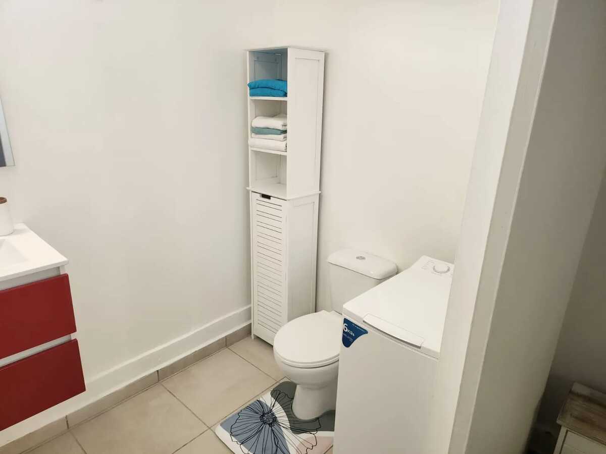 Bungalow avec jardin clos et terrasse à Le Gosier, 20 m² - Photo 2