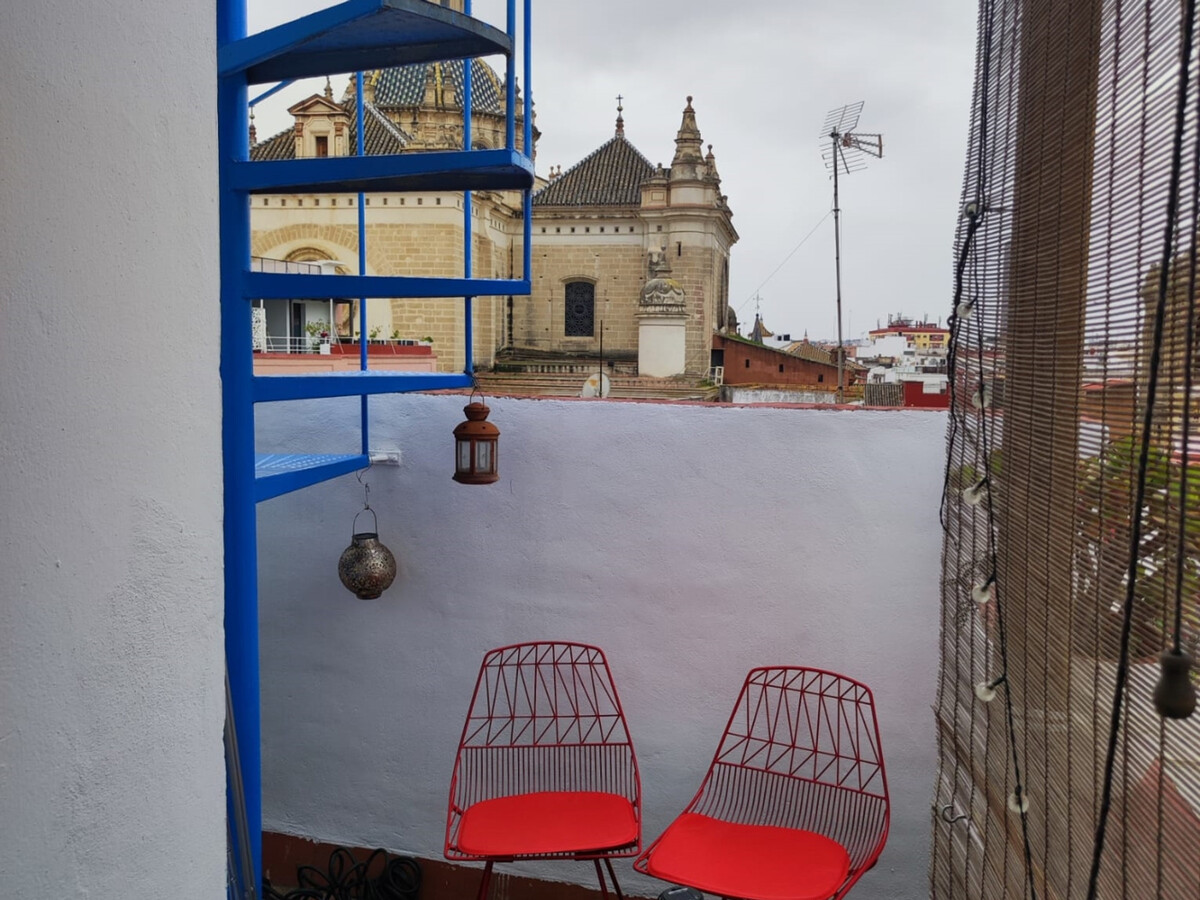 Duplex avec terrasse privée, vue sur l'église Salvador - Photo 5