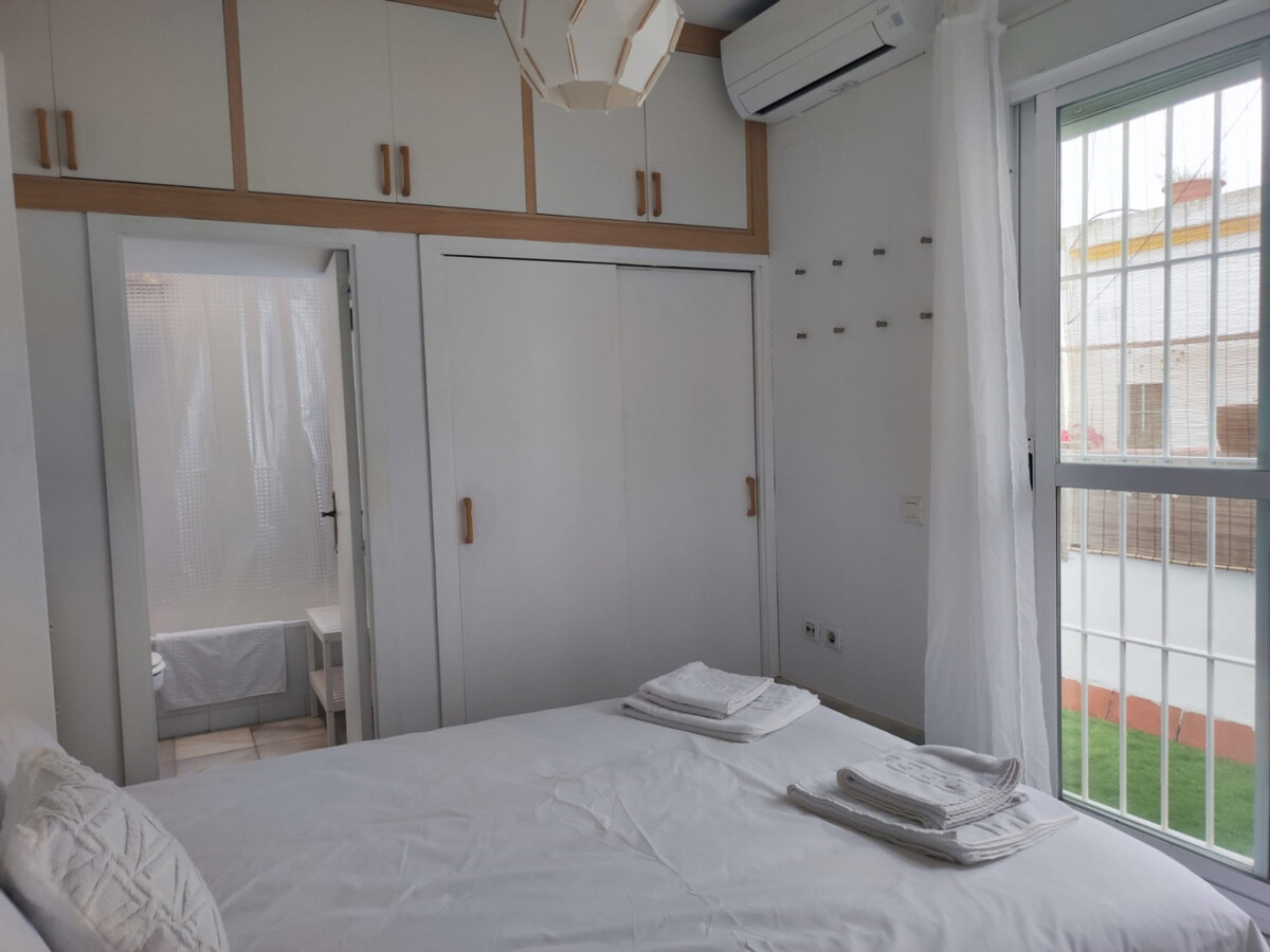 Duplex avec terrasse privée, vue sur l'église Salvador - Photo 15