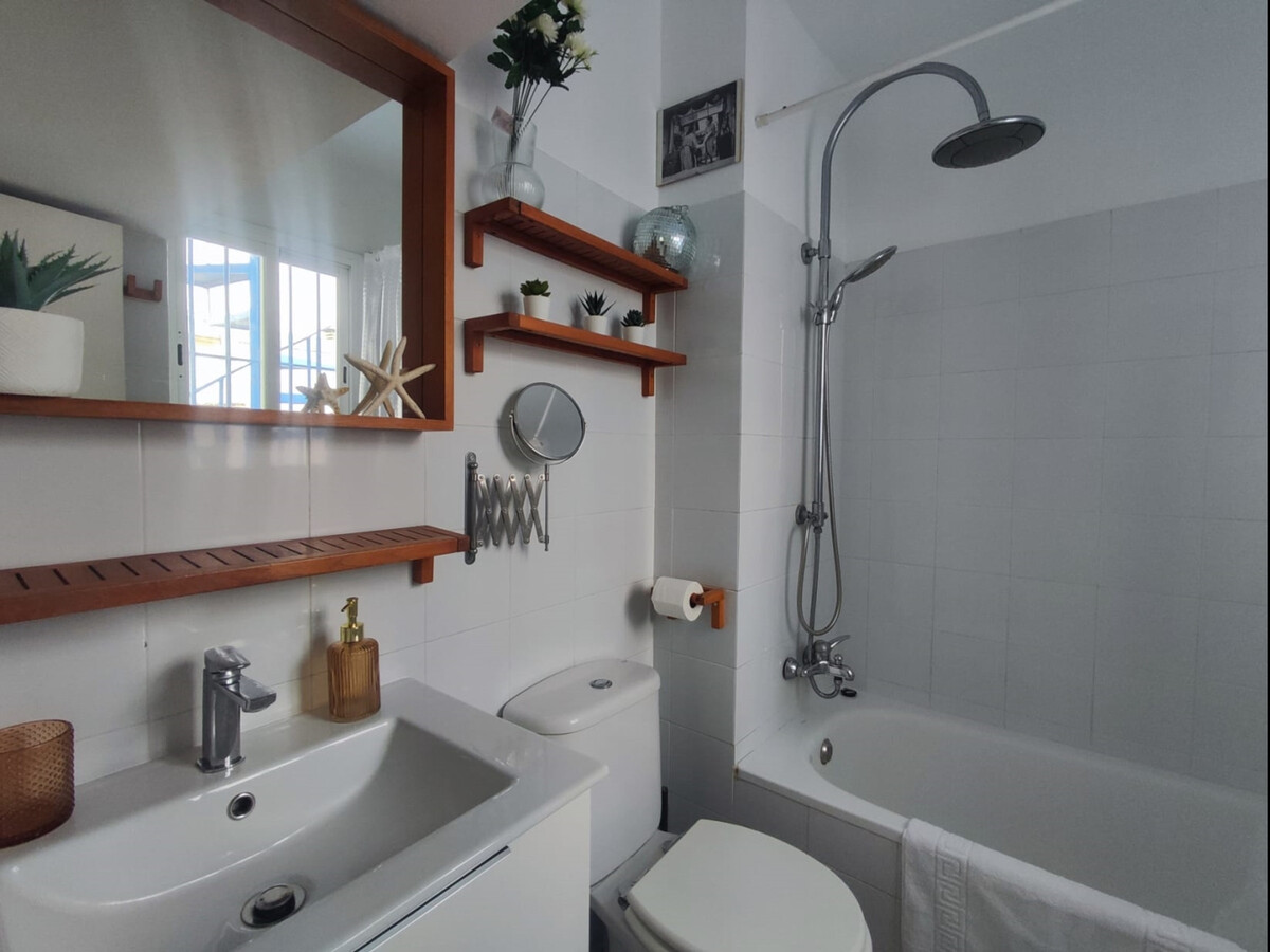 Duplex avec terrasse privée, vue sur l'église Salvador - Photo 17
