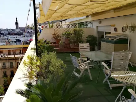 Penthouse Séville : terrasse vue Giralda, 4 pers. : photo 3