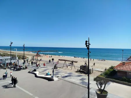 T2 rénové avec parking privatif, animaux admis, proche plage : photo 2