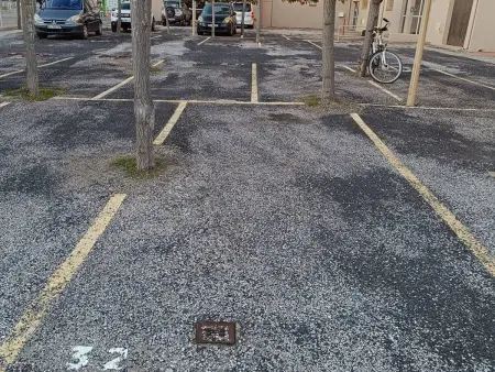T2 rénové avec parking privatif, animaux admis, proche plage : photo 21