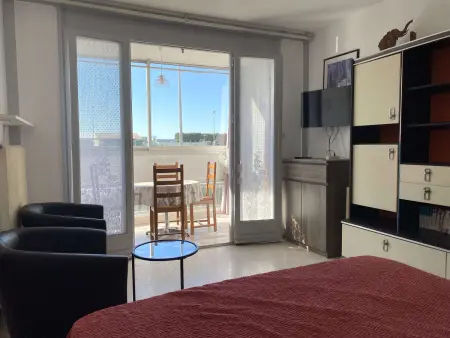 Location appartement à Balaruc les Bains, Studio avec parking privé à Balaruc-les-Bains, proche stade