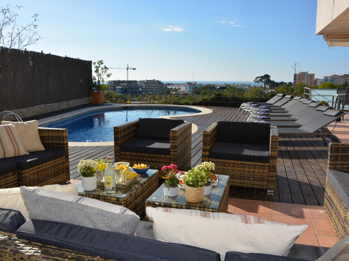 Villa Med à Sitges : 6 chambres, piscine et court de squash - Photo 9