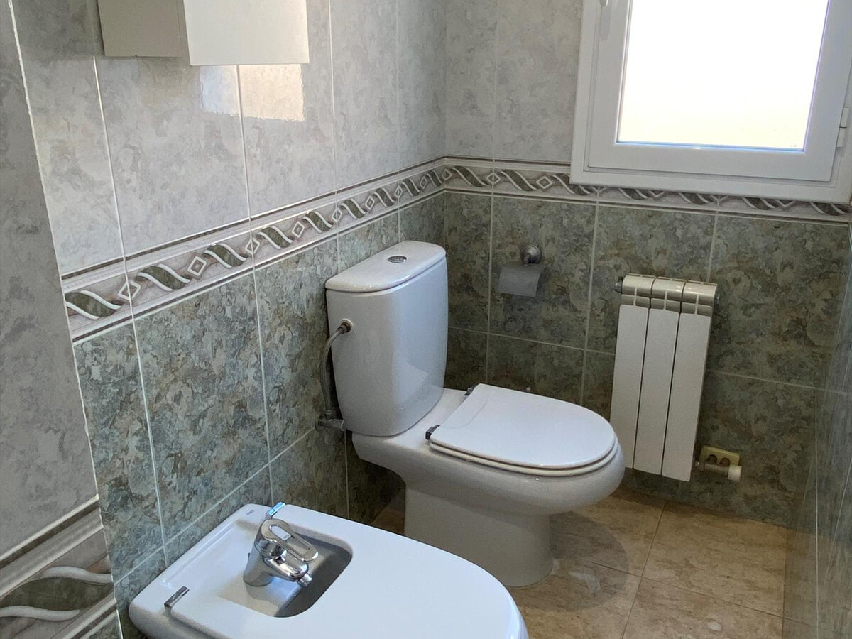 Villa Med à Sitges : 6 chambres, piscine et court de squash - Photo 36