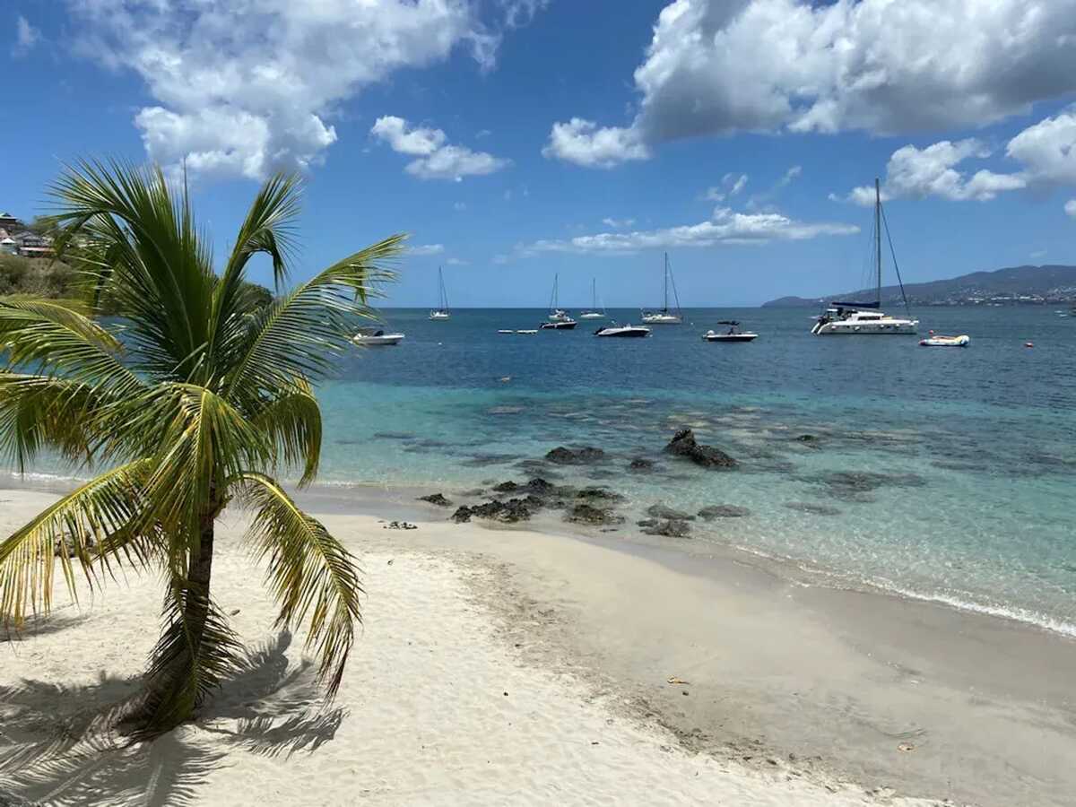 Studio 27 m² aux Trois-Îlets, vue mer et piscine - Photo 7