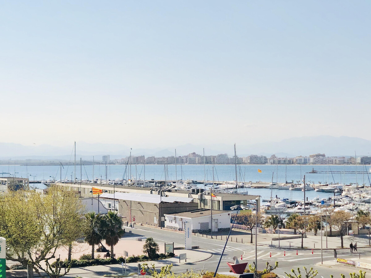 Appartement 6 pers. à Roses : terrasse vue port, 300 m plage - Photo 16