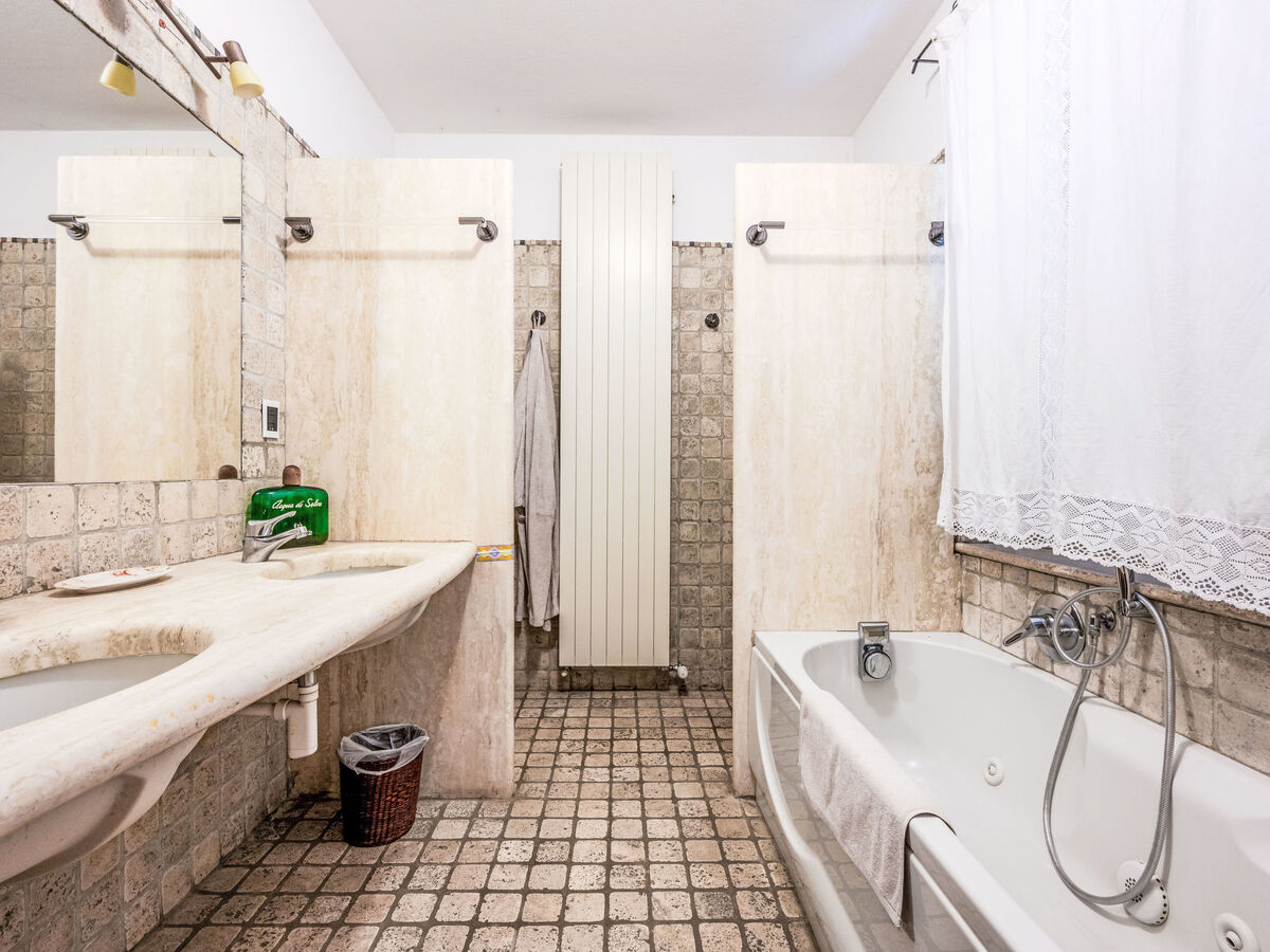 Cecilia – Maison 4 chambres, jardin étagé à Penango - Photo 17