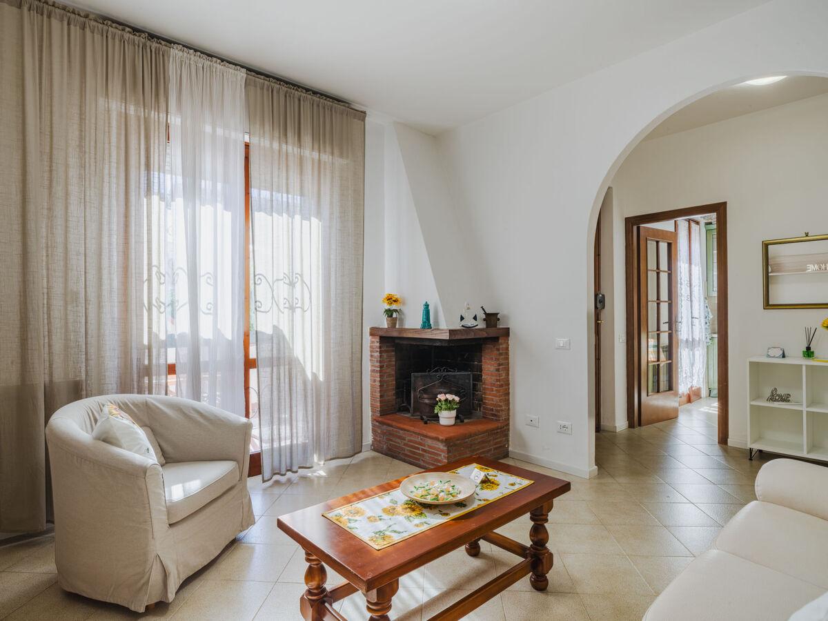 Sunflower piano terra – Apt 95m² avec jardinet à Viareggio - Photo 8