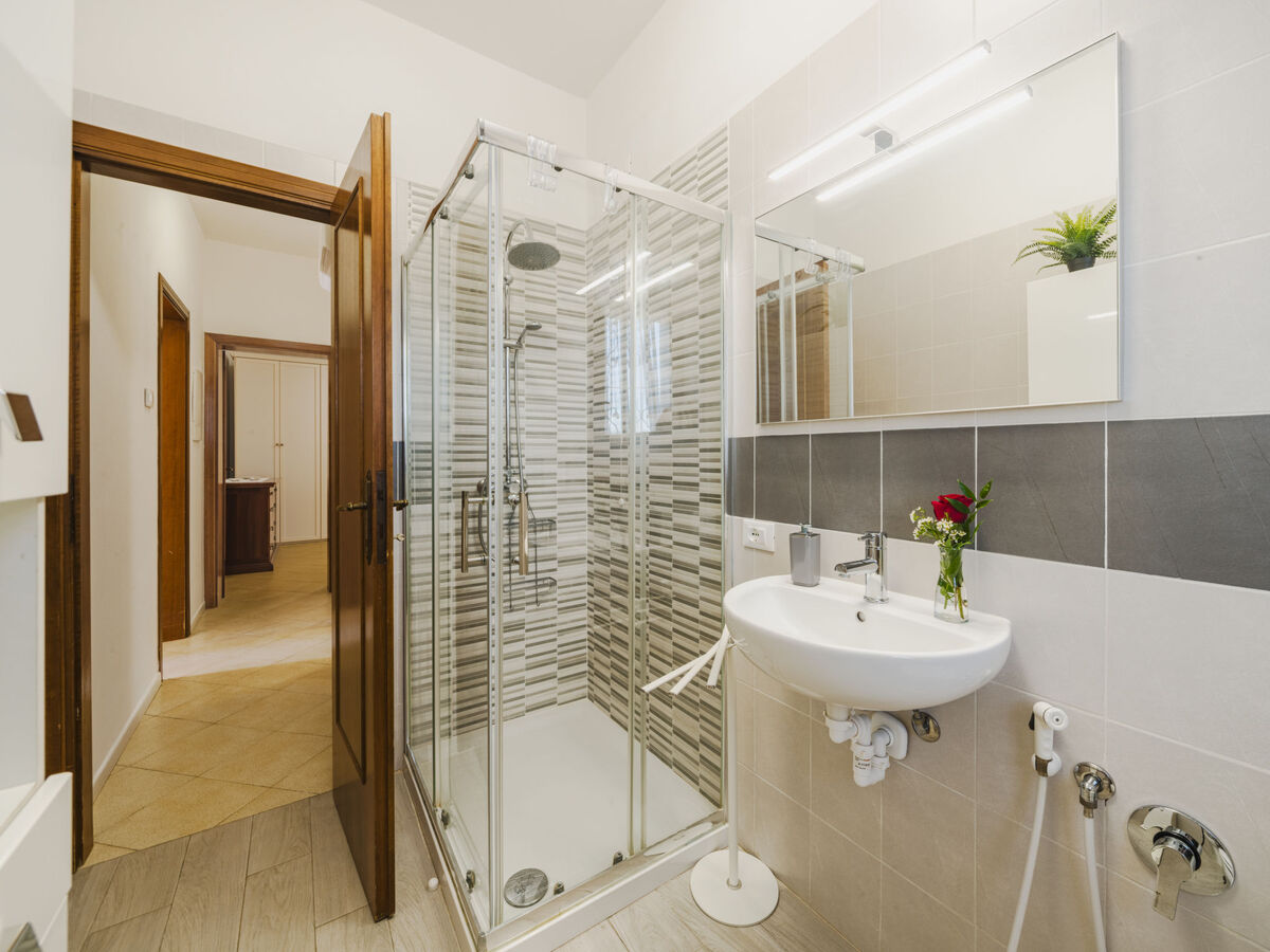 Sunflower piano terra – Apt 95m² avec jardinet à Viareggio - Photo 20