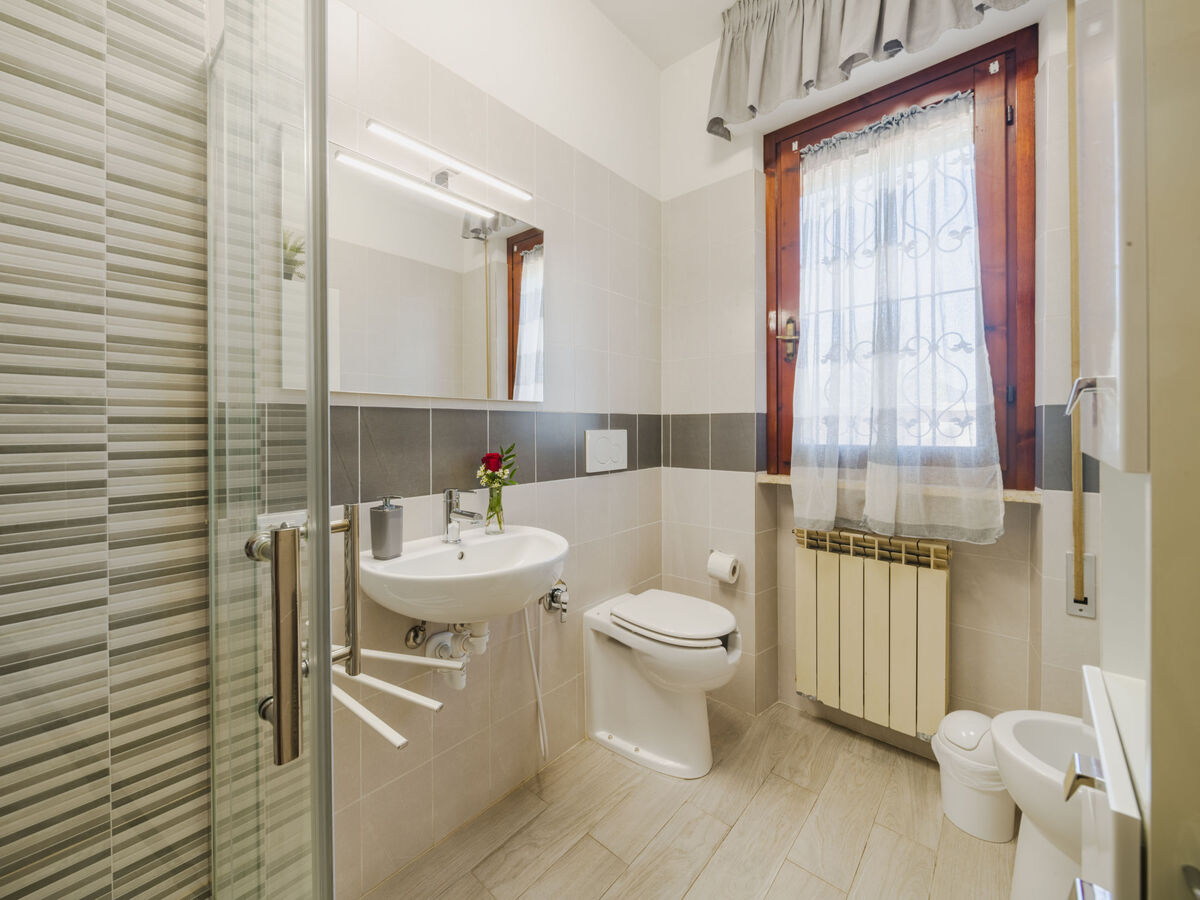 Sunflower piano terra – Apt 95m² avec jardinet à Viareggio - Photo 21