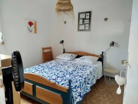 T2 mezzanine climatisé à Saint-Cyprien, parking privé, animaux admis : photo 14
