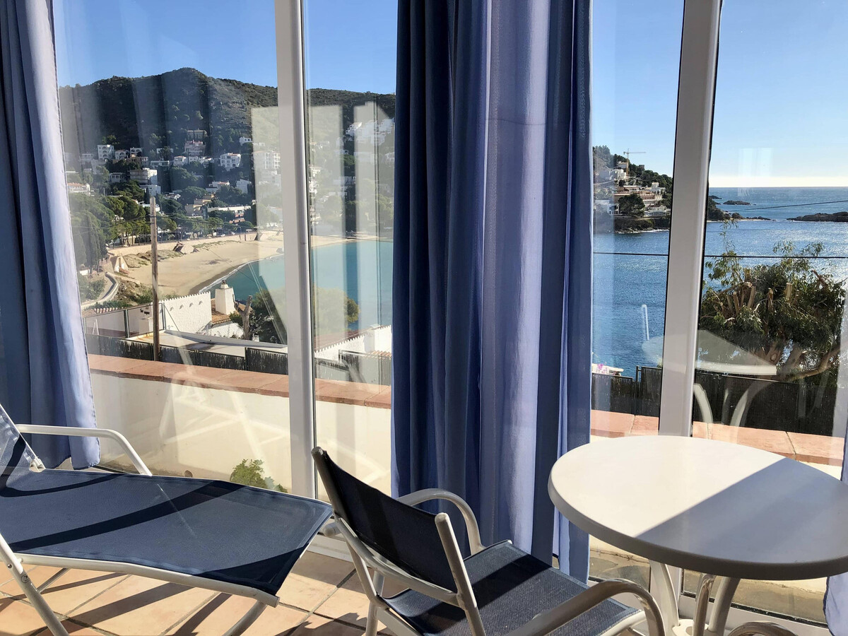Appartement front de mer à Roses, 20 m de la plage - Photo 4