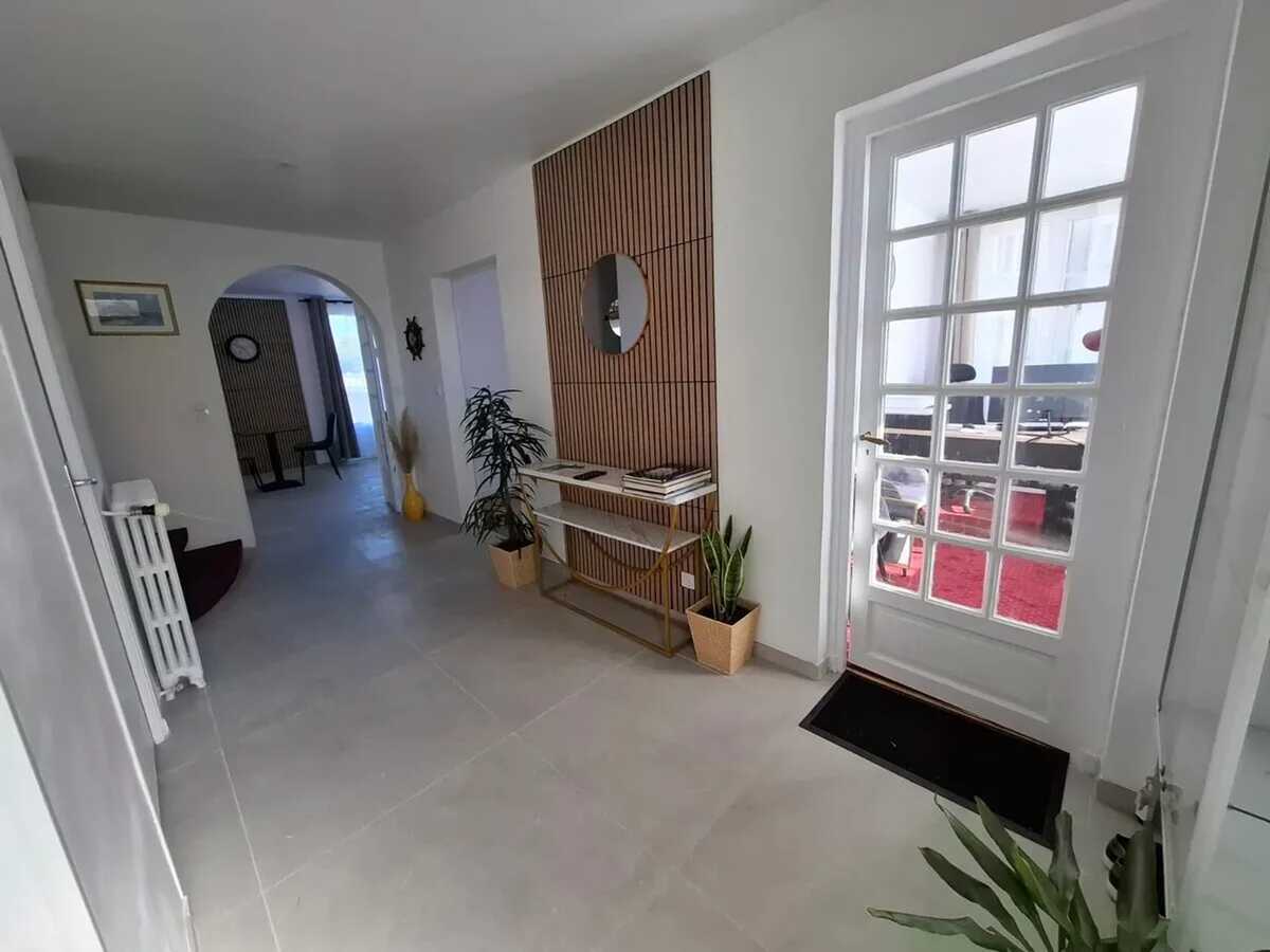 Maison 8 pers., 4 chambres, jardin clôturé à Montebourg - Photo 3