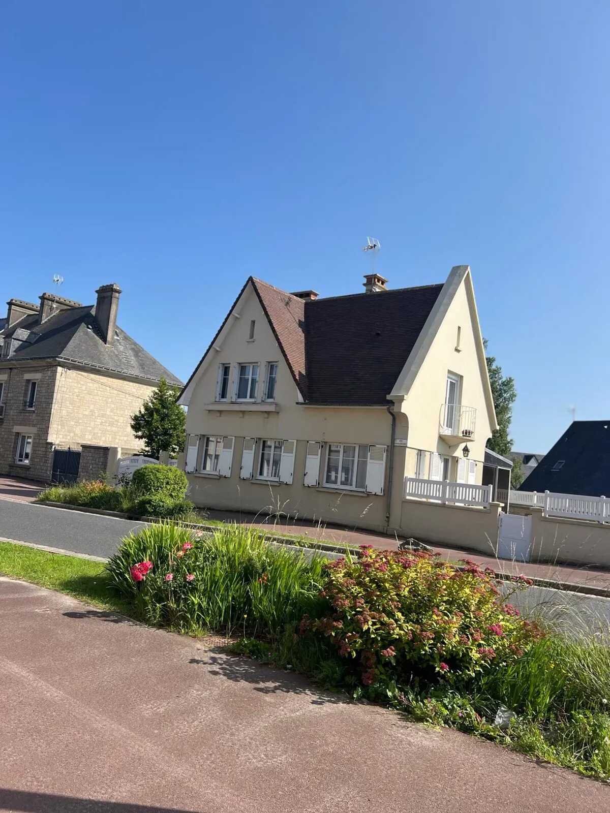 Maison 8 pers., 4 chambres, jardin clôturé à Montebourg - Photo 17
