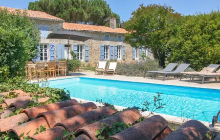 Maison 19e siècle avec piscine chauffée à Cravans : photo 15