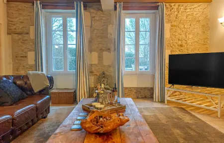 Maison 19e siècle avec piscine chauffée à Cravans : photo 23