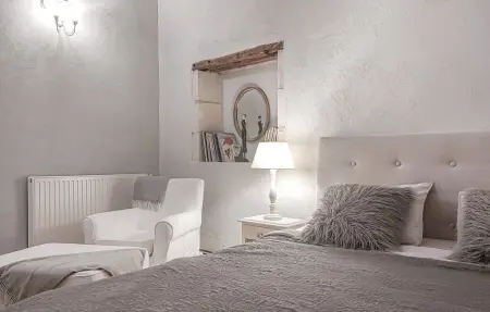 Maison 19e siècle avec piscine chauffée à Cravans : photo 34