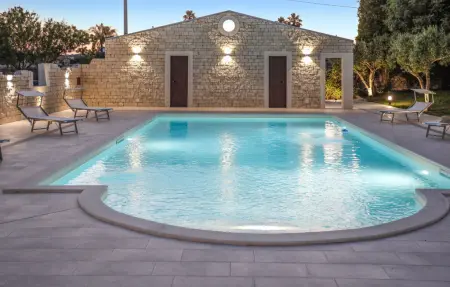 Maison 6 chambres avec piscine privée à Modica : photo 12