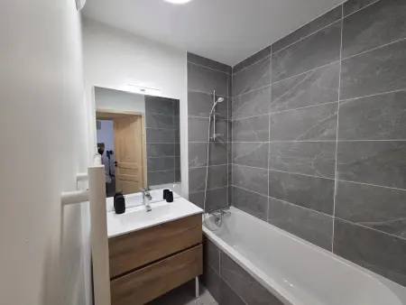 Appartement 3P neuf Valmorel, vue piste, balcon : photo 7