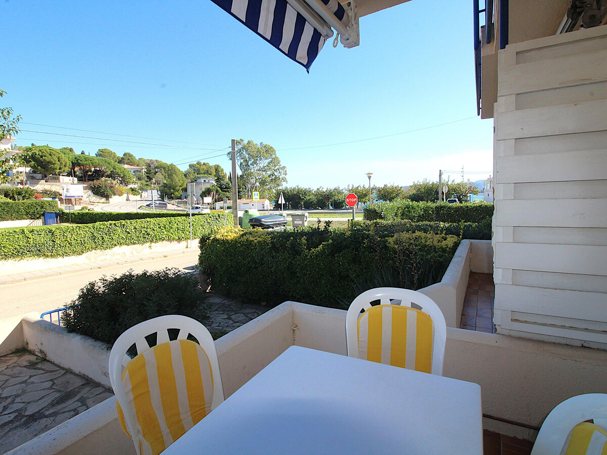 Appartement rénové à 50m de la plage de Grifeu - Photo 1