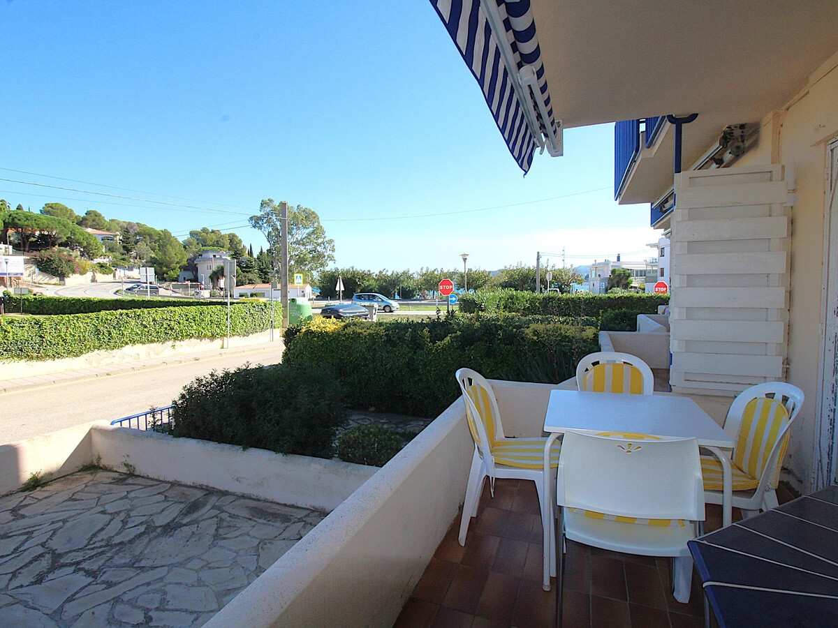 Appartement rénové à 50m de la plage de Grifeu - Photo 2
