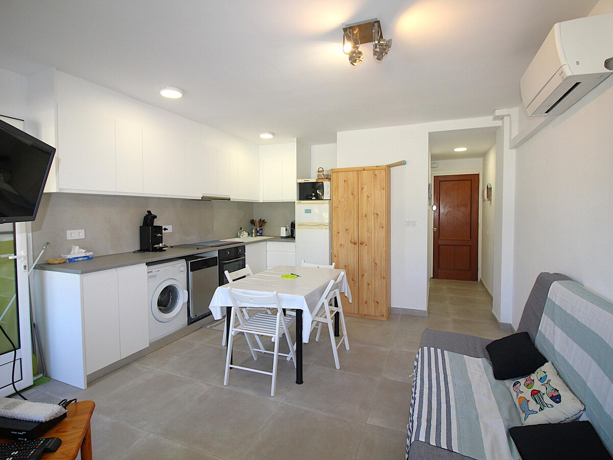 Appartement rénové à 50m de la plage de Grifeu - Photo 6