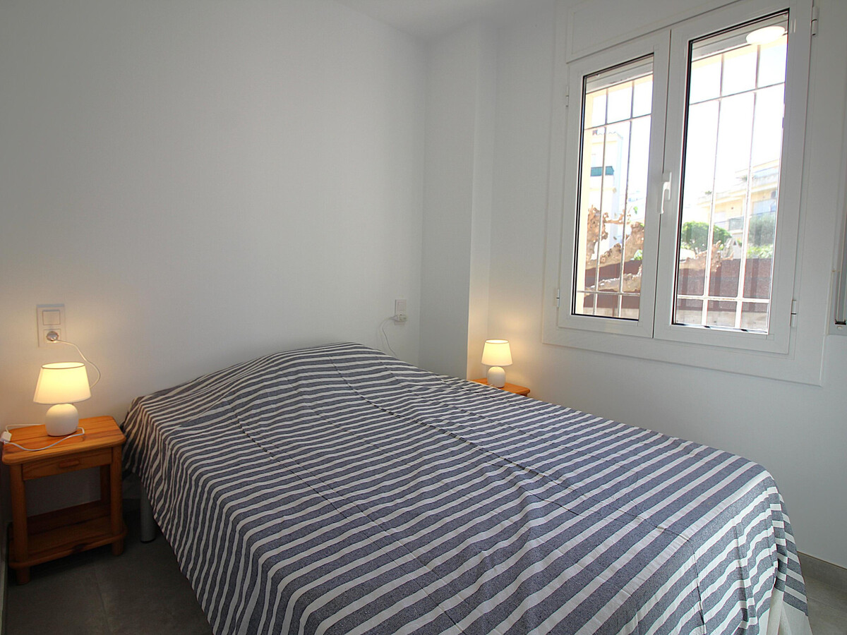 Appartement rénové à 50m de la plage de Grifeu - Photo 10