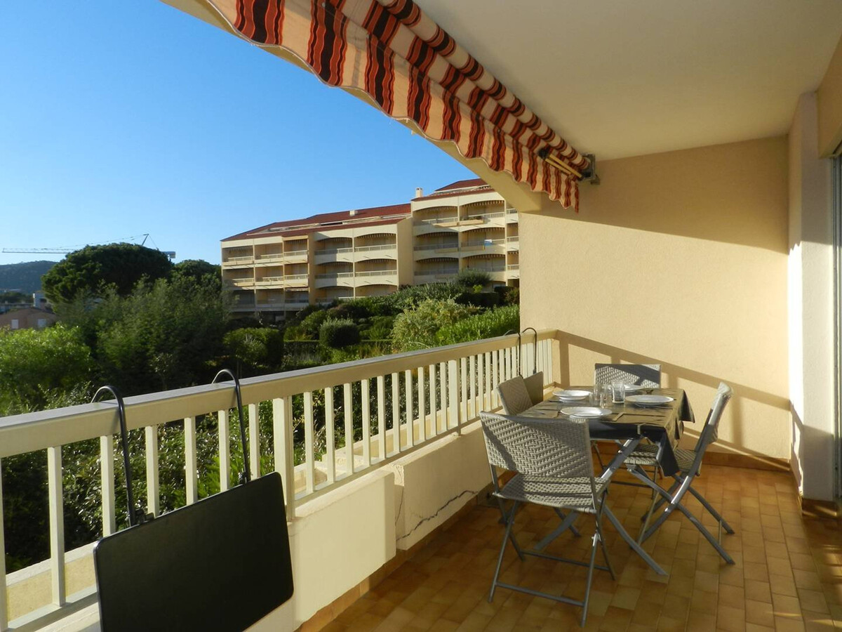Appartement 2 pièces terrasse sud, 250 m plage, Bormes - Photo 2