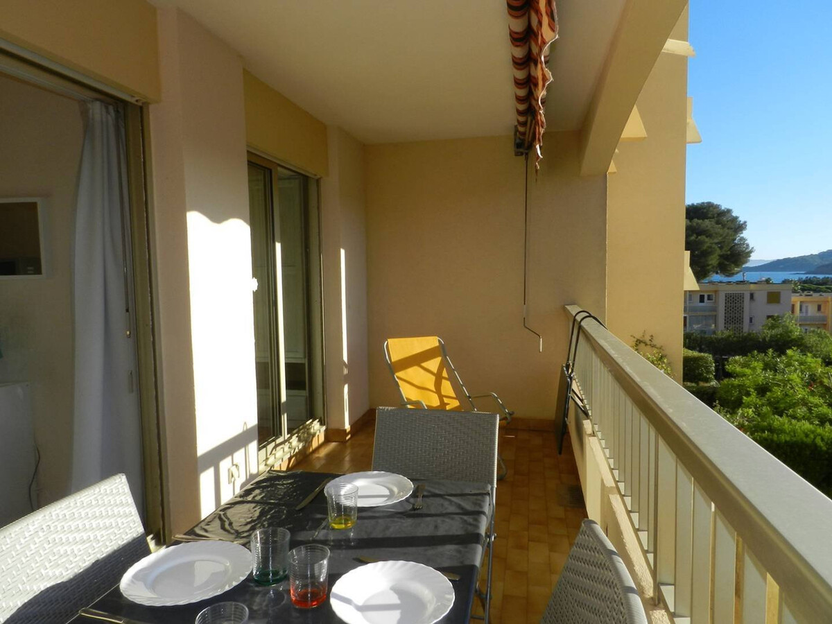 Appartement 2 pièces terrasse sud, 250 m plage, Bormes - Photo 9