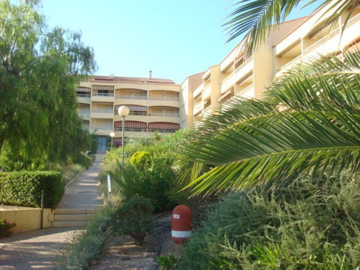Appartement 2 pièces terrasse sud, 250 m plage, Bormes - Photo 11