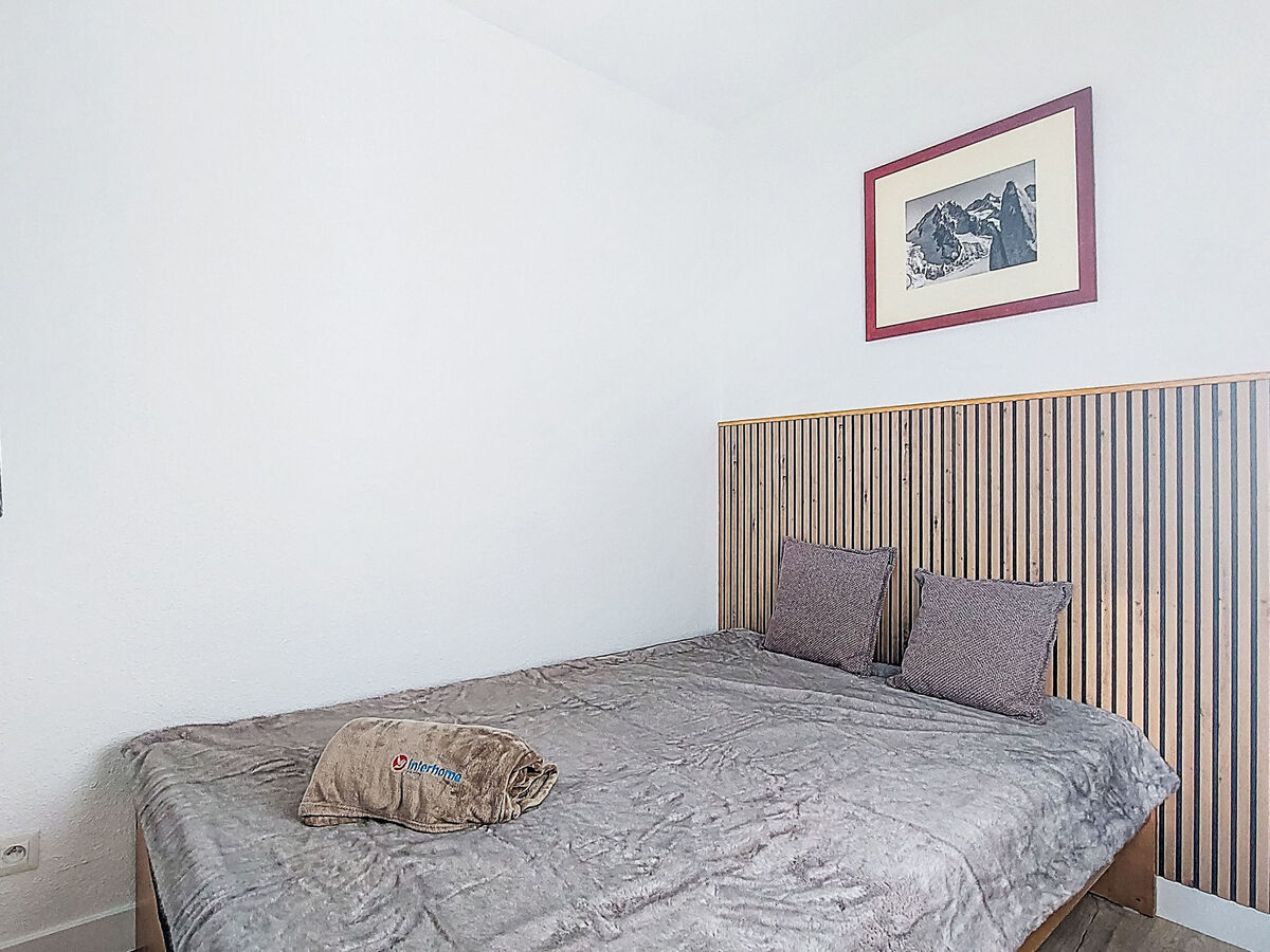 Les Olympiades – Apt 2 pièces rénové 2025, vue montagne - Photo 4