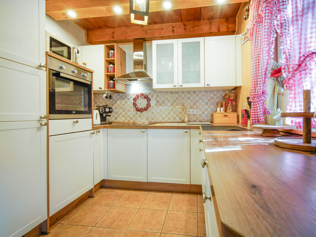 Carski Raj – Maison 2 étages avec jacuzzi, 2 km de la mer - Photo 9