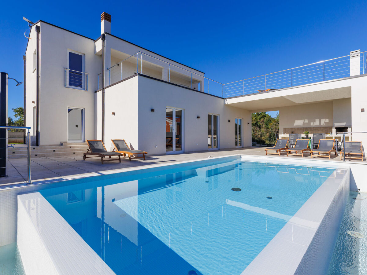 Villa Cappenberg avec piscine chauffée à Marčana - Photo 11