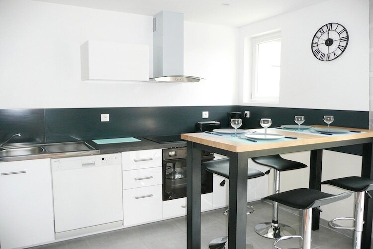 Maison mitoyenne rénovée à 700 m de la plage - Photo 7