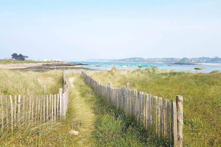 Maison mitoyenne rénovée à 700 m de la plage - Photo 17