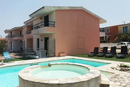 Location appartement à Valledoria, Appartement vicino al mare, 2 piscine