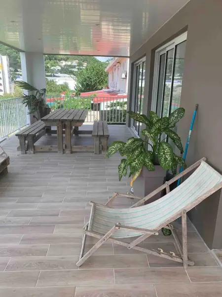 Location appartement à Le Marin, Appartement spacieux avec vue sur la mer à Le Marin