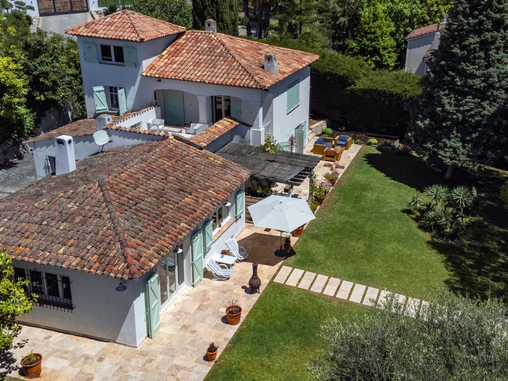 Villa Les Palmiers à Mougins : 5 chambres, piscine et pool house - Photo 4
