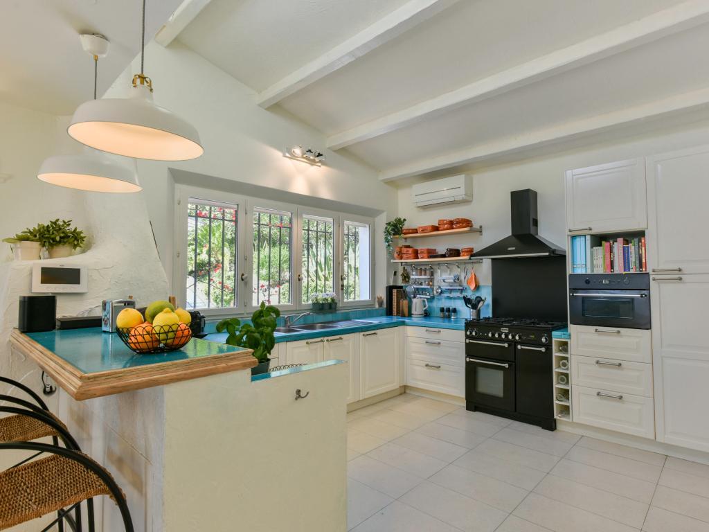 Villa Les Palmiers à Mougins : 5 chambres, piscine et pool house - Photo 7